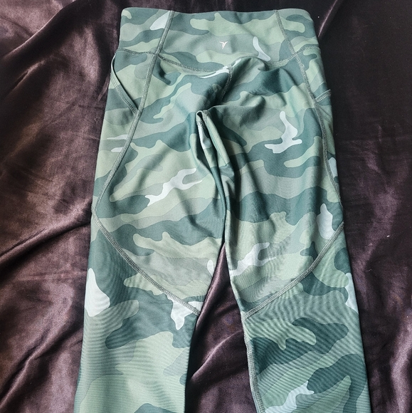 Old navy girls size 10-12 camouflage leggings - Picture 6 of 7